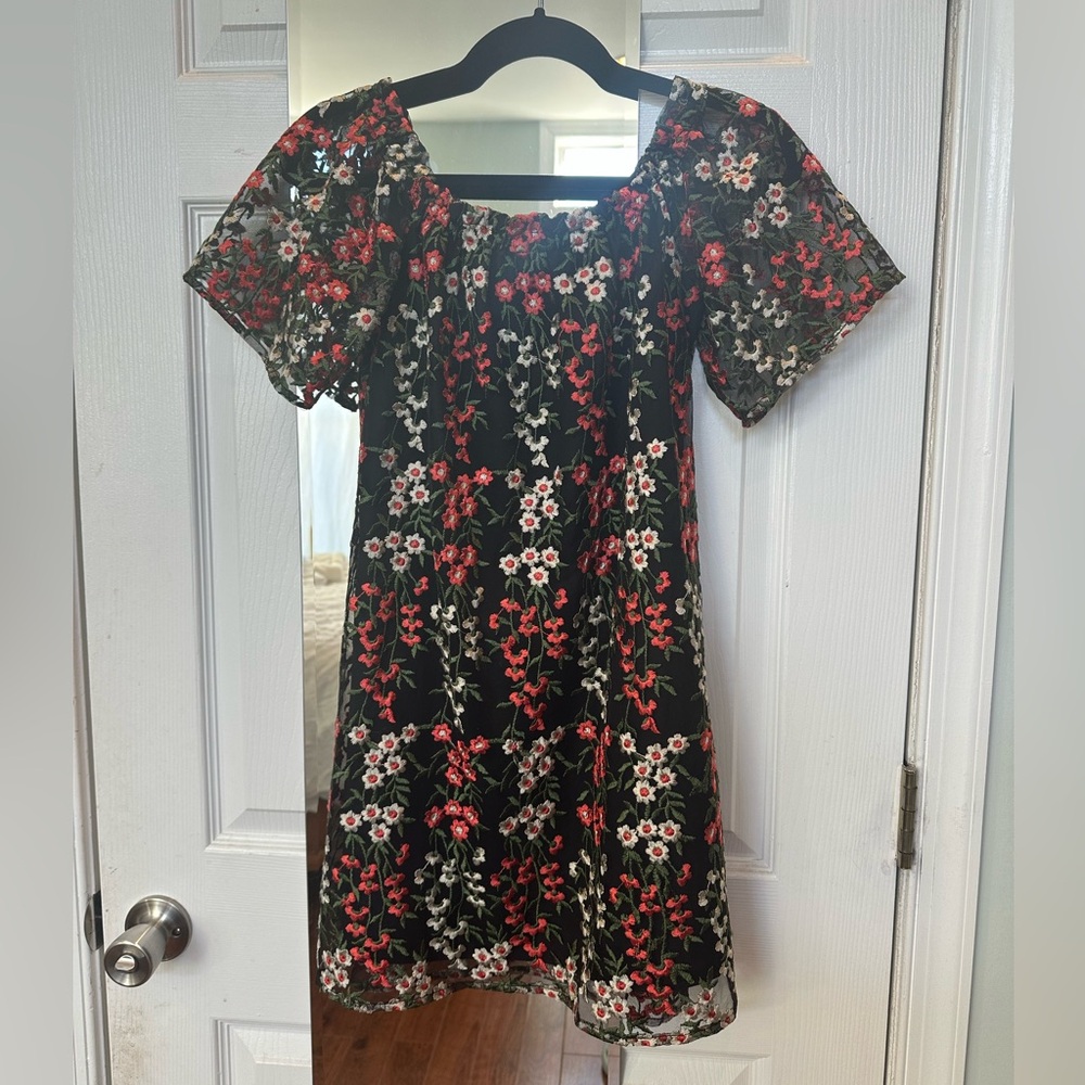 BB Dakota by Steve Madden floral embroidered dress size small